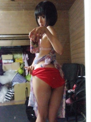 黒髪ちっぱいロリボディ・藤崎ルキノの性的すぎる自撮り！ 2