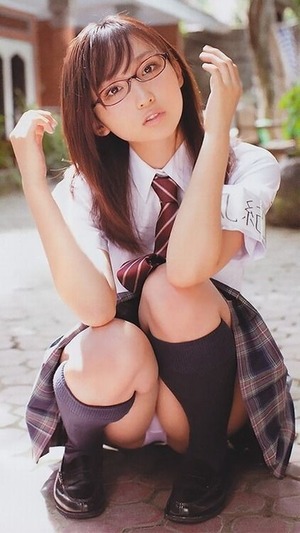 チラ見えもモロ見えも！制服女子の誘い受けおパンツ画像！ 5
