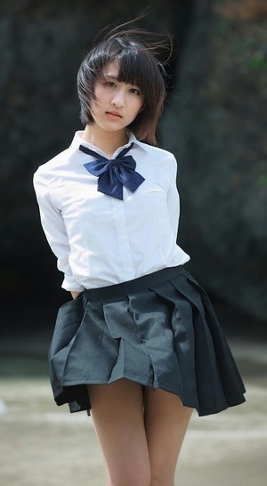 【清楚系】お好きですよね？w制服＆ブルマ女子のエロス画像！ 4
