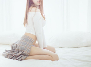 プリーツスカートって絶対カワイイでしょ！なフェチエロ画像www 13