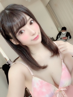 この美少女がアナルも舐めるＡＶ女優なんだからみんな見るべき！自撮り＆オフショ！ 7