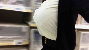 【爆乳ビッチ】爆乳女子にとってブラウスは難敵だとよくわかる着衣爆乳画像www 13