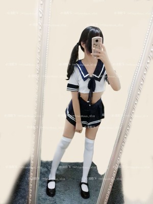 セーラー服ニーソでおま〇こくぱぁ自撮り！清楚ビッチ素人の拗らせエロス！ 1