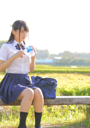 いい感じにエロい！ふとももとパンチラの制服エロス画像！ 7