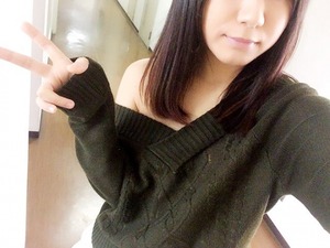 【清楚系ビッチ】黒髪JDが大学内で撮影したおっぱい出し自撮りをUPwww 4