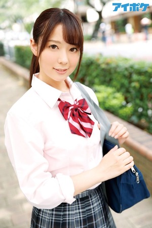 顔射しまくりで征服感↑↑美少女ＪＫと制服着たままセクロス！