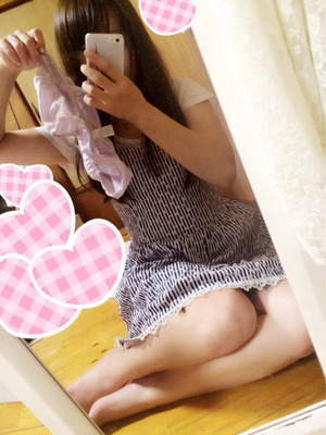 鏡があればエロ自撮りｗｗｗイイネ中毒の今どき女子ｗｗｗ 3