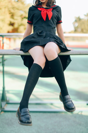 制服女子のパンツと生足ｗ性的なポーズがぐうしこＪＫエロス！ 7