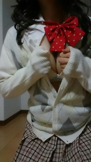 画像： こやつできるぞwwwJK制服に子供パンツでエロ自撮りする素人JDがイイ！ 6枚