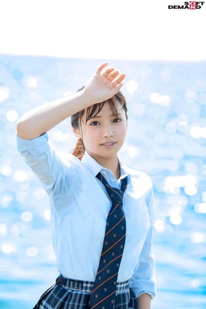 初夏の日差しが似合う！さわやか美少女が初めての３P＆ハメどりで恥じらいイクイクセクロス！ 2