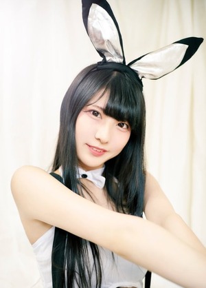 黒髪ロングな美少女のバニーメイドさんがぐうかわwwww 13