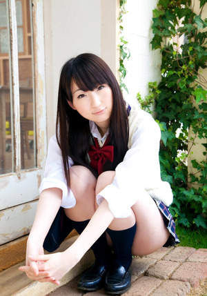 画像：清涼な空気感にグっときた制服の美少女画像！ 5枚