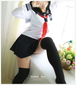 画像：【清楚系ビッチ】キュートな制服女子のブルセラエロス画像！ 16枚