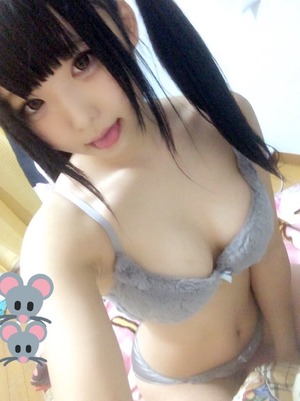 清楚系ビッチのセクロスアピール！下着やエロコスでエロ自撮り画像！ 7