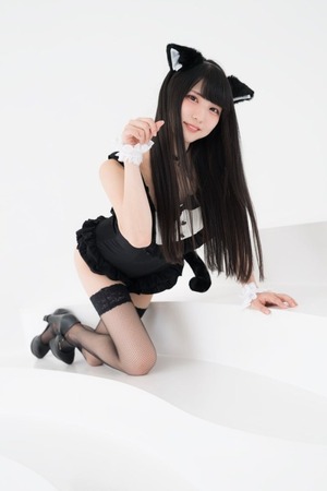 黒髪ロングな美少女のバニーメイドさんがぐうかわwwww 17
