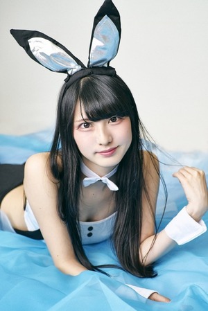 黒髪ロングな美少女のバニーメイドさんがぐうかわwwww 7