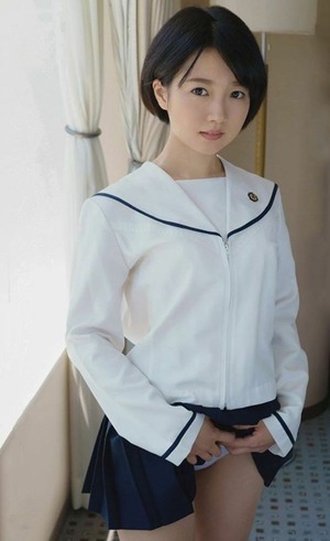 みんな大好き！制服少女のパンチラポーズなエロス画像！ 4