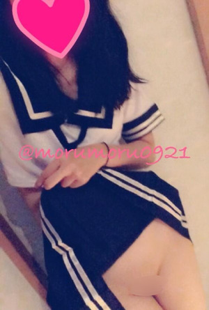 【清楚系ビッチ】制服姿でエロ自撮りUPする黒髪裏垢女子画像！２７枚 24