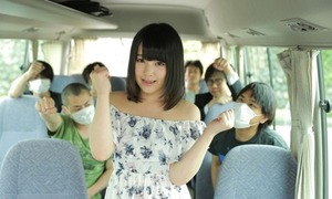 【人気記事】パイパンロリ女優との青姦輪姦バス旅行が超楽しそうwww