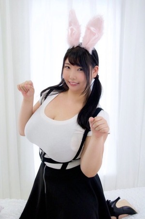 なんすかこの乳はｗｗｗめっちゃデカい！神乳や！ 13