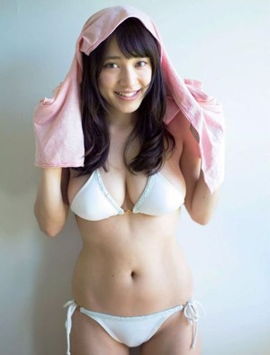 たわわな乳房にムラっときた白水着＆白下着のボインちゃん画像！ 12