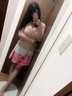 【人気記事】乳袋が凄いwwwこのセフレ顔爆乳ちゃんのオッパイ自撮りが全力すぎwww 12