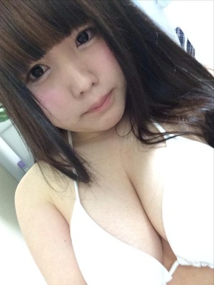 【清楚系ビッチ】Hカップのロリ顔・有坂るりちゃんの爆乳自撮りが超エロいwww 2