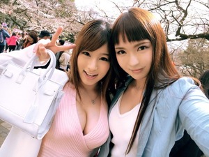 キレイめ巨乳ビッチ２人との濃密３Pセクロス！神に感謝するレベルwww