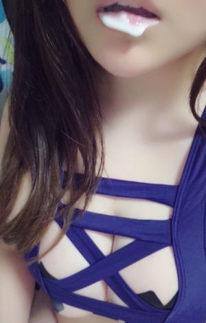 天然でこれはデカッｗｗｗ爆乳くびれボディな素人のぐうしこエロコス自撮り！ 11