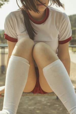 【人気記事】制服にブルマ！清潔感↑↑な青春エロス画像！ 10