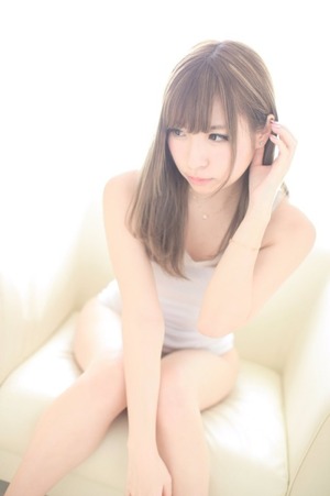 巨乳にエロ尻！余裕で３回戦可能な清楚系ビッチのエロい体画像！ 12