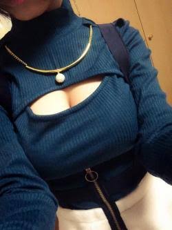 【清楚系ビッチ】おっぱいの柔らかな膨らみw着衣乳画像！ 2