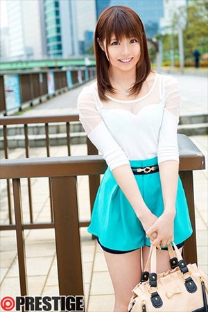 喫茶店勤務の色白お嬢様のセクロスがお肌スベスベでエロい！　