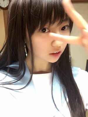  黒髪ショートへアで妹系低身長ちゃんの制服＆ちょいエロ自撮り！ 11