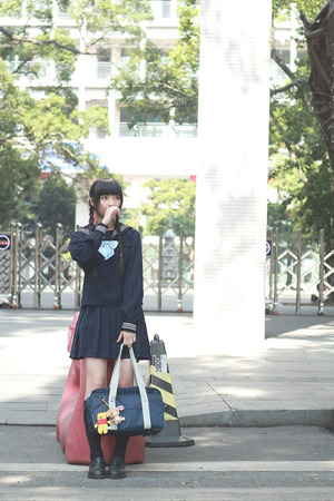 【清楚系】JKの制服エロス！夏の日差しでこそ輝く透明感がある！ 22