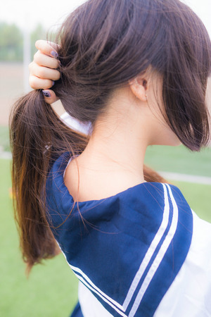 雰囲気↑↑＆脱ぎかけパンチラ！制服女子のグっとくるエロス画像！ 17