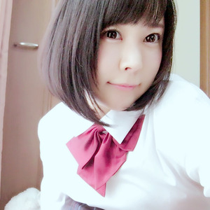  AV女優・羽生ありさちゃんの自撮りが美尻爆乳でイイ！咥えコンドームもあるよ！