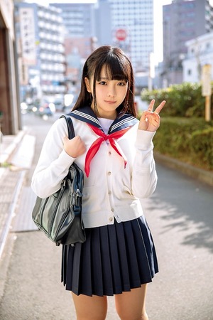 ロリ顏巨乳・稲場るかちゃんのセーラー服ＡＶにハズレなしｗ