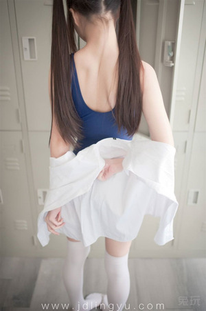 画像：【清楚系】透明感が素晴らしい制服＆スクール水着のエロス画像！ 24枚