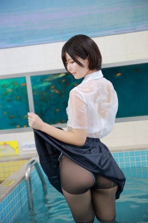 いい尻してますねぇｗｗｗＪＫ制服女子のむにむに青春肉感おしりｗｗｗ 8