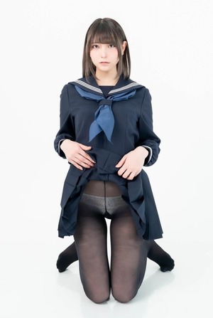 パンストに生足にｗ性的な魅力が↑↑な制服女子のエロス！ 10