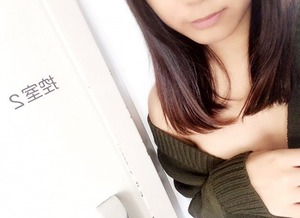 【清楚系ビッチ】黒髪JDが大学内で撮影したおっぱい出し自撮りをUPwww 3