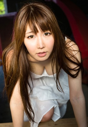 ゆるふわ髪のお嬢様が白ブラウスの中にデカチチを隠してやがったwww 39