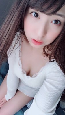 ＳＮＳで惜しげもなくエロ自撮りをＵＰしちゃう女の子ｗｗｗｗ 3