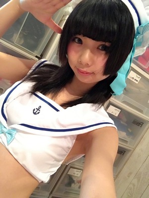 画像：ほっそい二の腕に肩幅がロリ感↑↑のソロアイドルが大きなお友達に受けてるらしい。 4枚