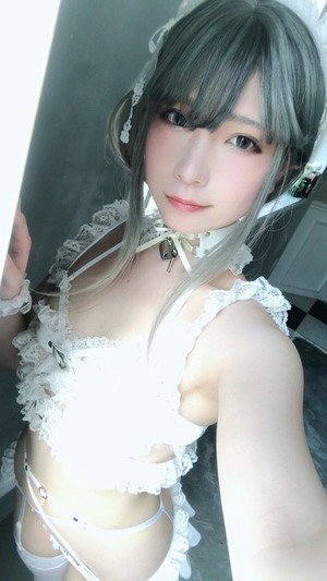 【キュートビッチ】オタ萌え下着で自撮りパシャ～な美少女コスプレイヤーｗｗｗ