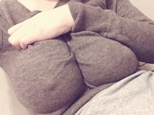 ３次リアル乳袋！これは即保存不可避！めっちゃ股間にくる着衣巨乳画像！ 12