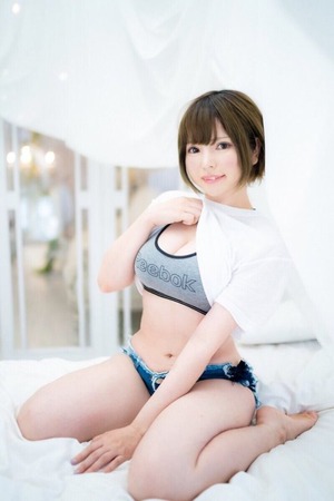 湿度の高い夜に一服の清涼剤。スポブラ女子の爽やかキュートなエロス！ 16