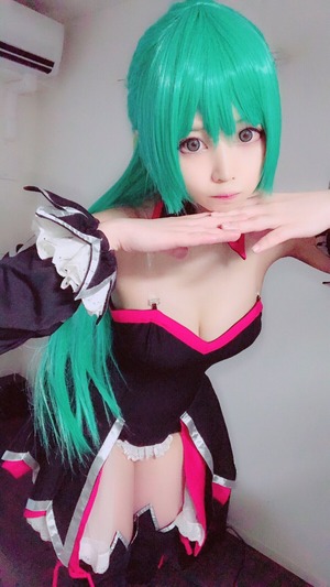  ロリ顔で巨乳！しかも下乳アピールのエロコスがしゅごいコスプレイヤー画像！ 6