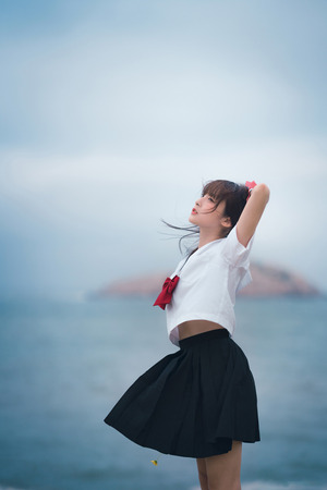 管理人がグッときた爽やかＪＫの制服エロス画像！ 16